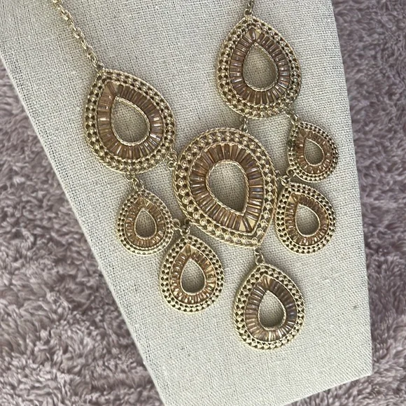 Gold Statement Necklace - Picture 4 of 4